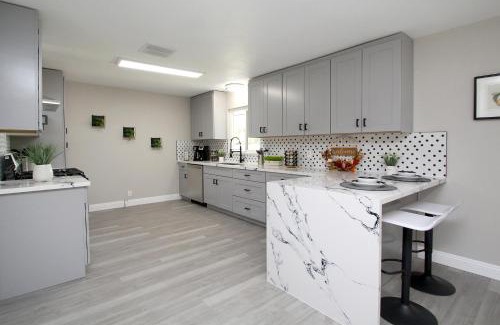 Raisin Casa | Entire House in Old Fig Garden
