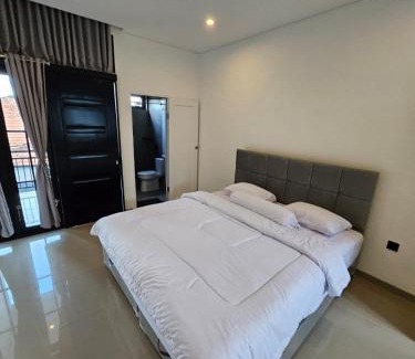 Bukit Casa | Entire House Jimbaran