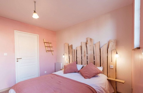 Bucheres Casa | Entire house * Le Millesime* + Large Garden + parking
