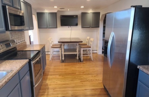 Fayetteville Casa | Entire House on 2nd Ave