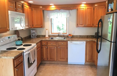 Mashpee Casa | Entire House on Peters Pond - Short walk to Private Beach
