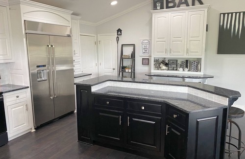 Karns Casa | Entire House - Top Of The World - Theater/Jacuzzi/Arcade