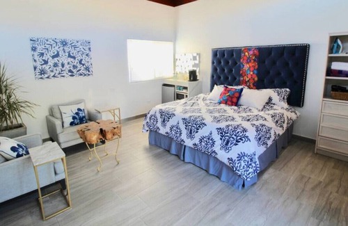 La Joya Casa | Entire Luxe Property, 3 Single Units, Private Pool & Jacuzzi