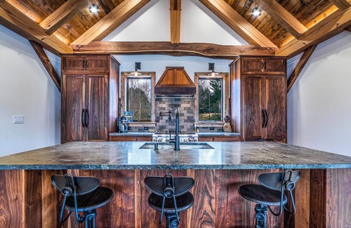 Rockbridge Baths Cabaña | Entire luxurious cottage in Rockbridge Baths, Virginia
