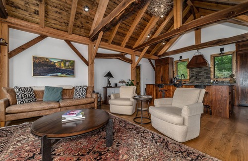 Rockbridge Baths Cabaña | Entire luxurious cottage in Rockbridge Baths, Virginia