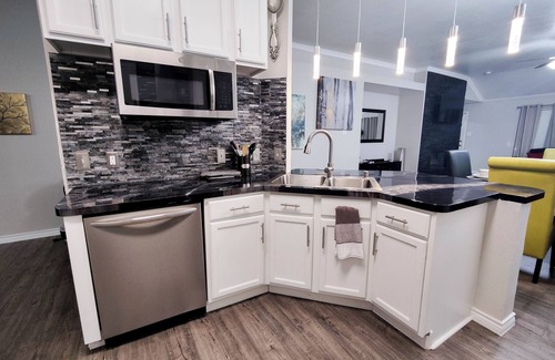 McKinney Casa | Entire Luxury 3 Bedroom Residential House