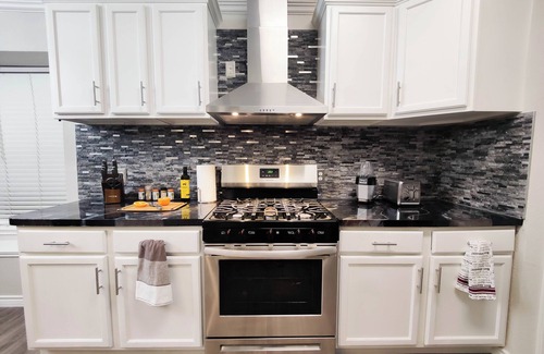 McKinney Casa | Entire Luxury 3 Bedroom Residential House