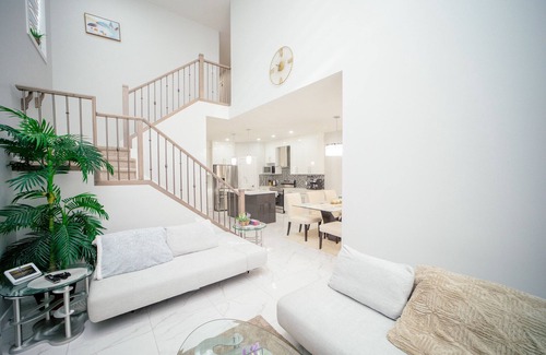 Beaumont Casa | Entire Luxury 4-Bedroom Home with Indoor Fireplace- Near YEG Airport