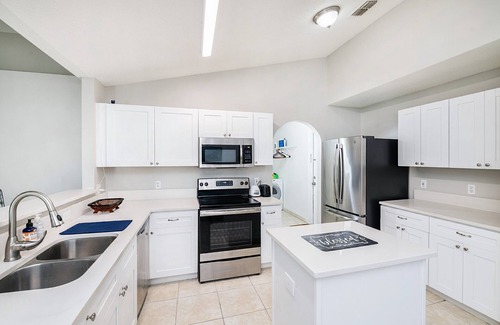 Poinciana Casa | Entire Luxury home 3 bed 2 bath Near Disney!