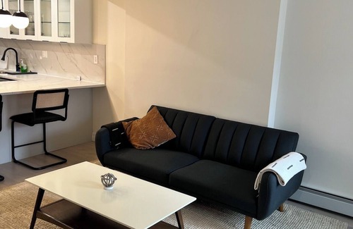 Bedford-Stuyvesant Casa | Entire New Modern Brownstone Apartment