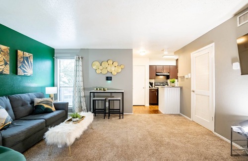 Ederville Apartamento | Entire Place ✶Washer Dryer ✶Wi-Fi ✶4K TVs ✶Parking #1614