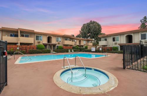 Mira Mesa Casa | Entire Private 2BR-1Bth King Bed, Pool, HotTub, 2 Parkings, Mira Mesa, Available Now