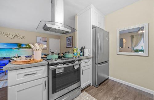 Mira Mesa Casa | Entire Private 2BR-1Bth King Bed, Pool, HotTub, 2 Parkings, Mira Mesa, Available Now