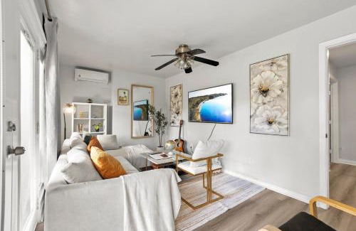 La Mesa Casa | Entire Private 4-BR Home, Lux King Bed, Big Yard, Prime Area, Ranch Style, Available Now
