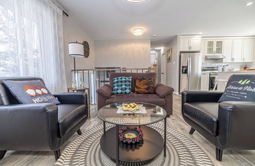 Chambly Casa | Entire Renovated 5BDR House in Chambly, ALL NEW! Swimming pool
