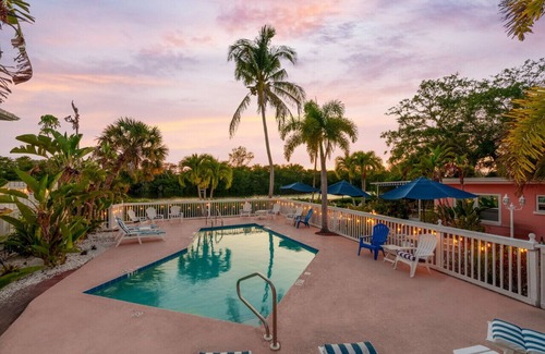 Siesta Key Casa | Entire Resort on Heron Lagoon, the Siesta Key Bungalows