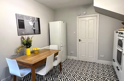 Clifton Apartamento | Entire stylish colourful two bed flat in Clifton