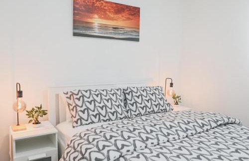 Moncton Apartamento | Entire Suite near YQM, NBCC, Champlain mall and Moncton Hospital