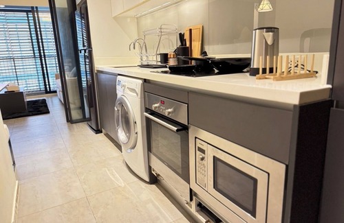 Bangkok Central Business District Condominio | Entire Apartment 3 Beds 2 Bathrooms for 6Pax near BTSAsoke / Terminal21
