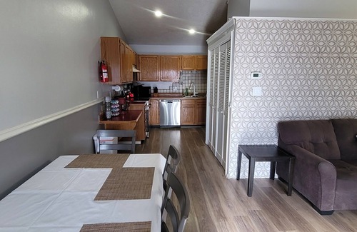 West Wendover Condominio | Entire Townhouse 1 Car Garage +Jacuzzi