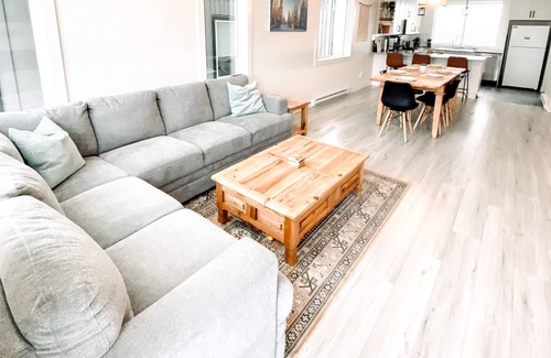 Fairways Casa | Entire Townhouse w/ large private hot tub
