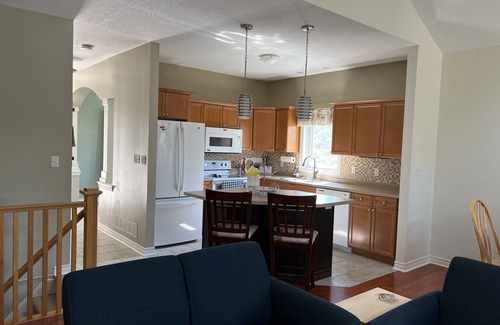 Port Elgin Casa | Entire Vacation Home with 5 Bedrooms & 3 Bathrooms