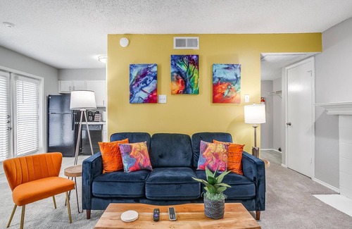 South Arlington Apartamento | EntirePlace ✶Fast Wifi✶Washer Dryer✶ 4K TV✶Pets Allowed #636