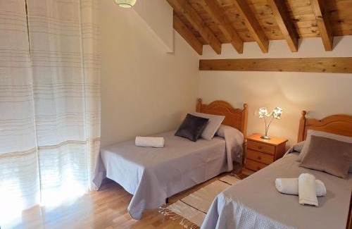 Turieno Apartamento | Entre Potes y Picos con WIFI y garaje