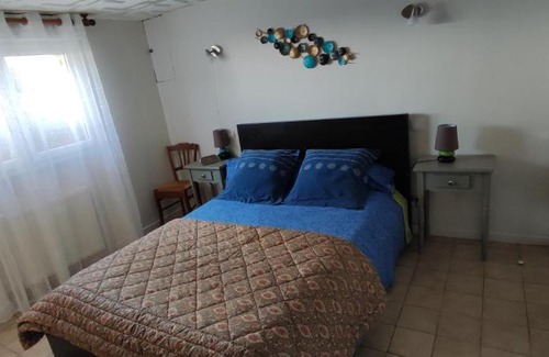 Monestier-Merlines Casa | Entre Puy-de-Dôme et Corrèze Appartement pour 4 personnes avec terrasse et jardin