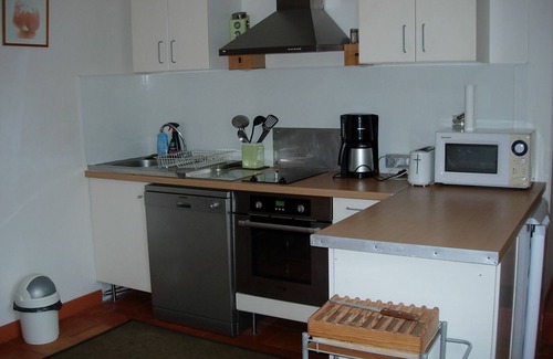 Leogeats Casa | Entre Vigne et Forêt, Gîte Pour 4 Personnes. Piscine. Animaux Acceptés