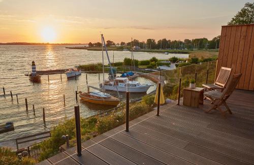 Stexwig Casa | Entspannt Urlauben am Wasser Ferienhaus "Schuppen 23" für bis zu vier Personen!