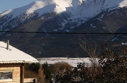 Superbolquere Chalet De Esquí | Les Artigues: encantador chalet de troncos naturales