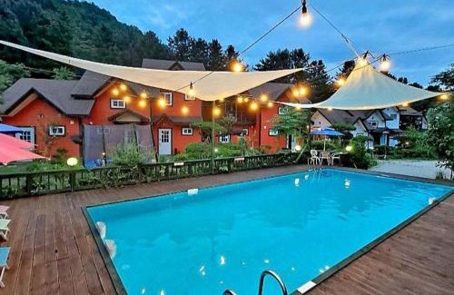 Heungjeonggyegok Casa | Eoullim Pension Starlight Yard