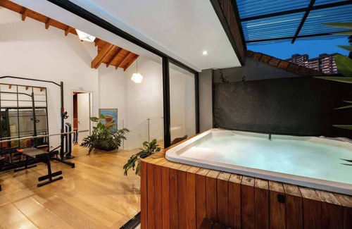 El Tesoro Apartamento | |EP| Premium PH W/Sauna, Jacuzzi, SteamRoom