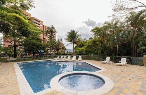 El Tesoro Apartamento | |EP| Spacious 3-BR in El Poblado | Family Friendly