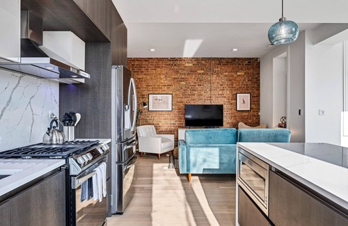 Chicago Apartamento | Epic Lake Views Await You - You Will WANT to Wake up Early for the Sunrise by AllSet Turnover