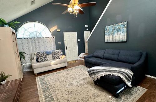Ederville Casa | Epic Location Cool Pool, 6Flags, Rangers, Cowboys