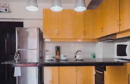Mactan Export Processing Zone Condominio | Epic Loft ⭐| 5min to Airport | ♥ Food | ⚡Wifi | TV