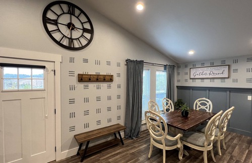 Sevierville Cabaña | Epic Mountain Retreat – Game Room, Fire Pit, Pool
