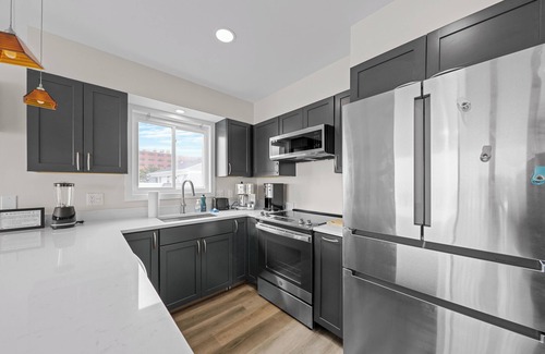 Midtown Ocean City Casa | EPIC RENOVATED PENTHOUSE Direct Oceanfront Huge Balcony View