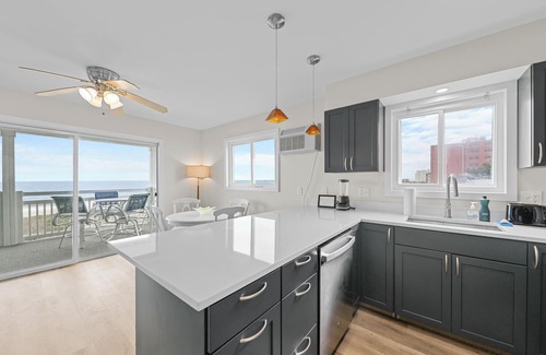 Midtown Ocean City Casa | EPIC RENOVATED PENTHOUSE Direct Oceanfront Huge Balcony View