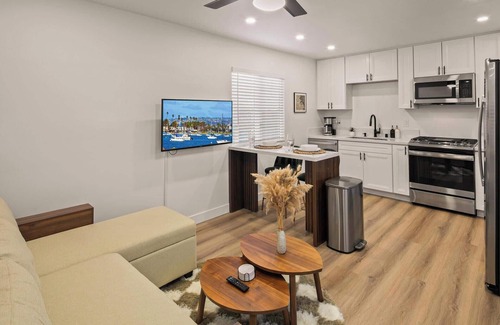Point Loma Heights Casa | EPIC Sunsets, Multi-Level backyard Oasis, Hot Tub, 1 mi to Ocean Beach