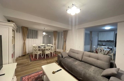 Sector 1 Apartamento | Epica @Iarca Inn