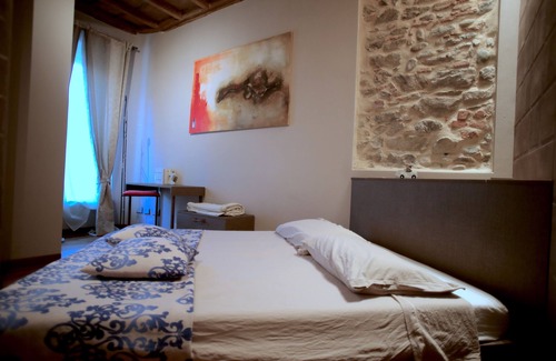 Somma Lombardo Cama Y Desayuno | Casa de huéspedes Epicurus: Zeus