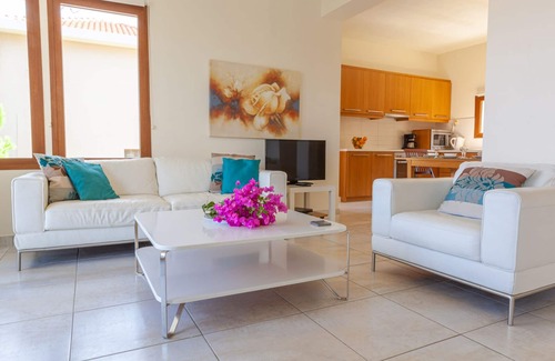 Melissopetra Villa | Villa Epidavros Terreno con piscina privada.