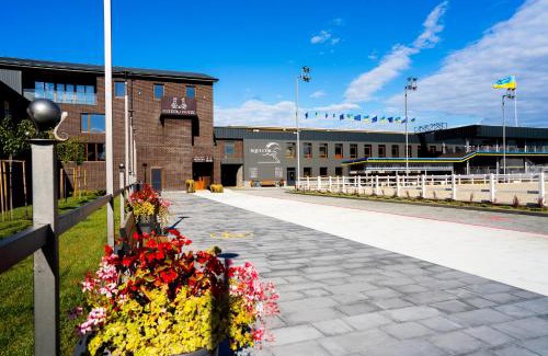 Yavory Hotel | Equicor