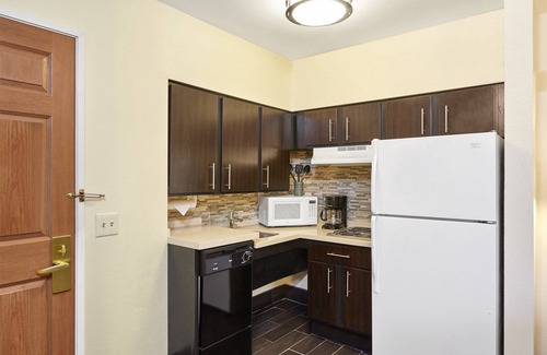Half Day Condominio | Suite Corporate Center equipada con acceso a la piscina + desayuno gratis