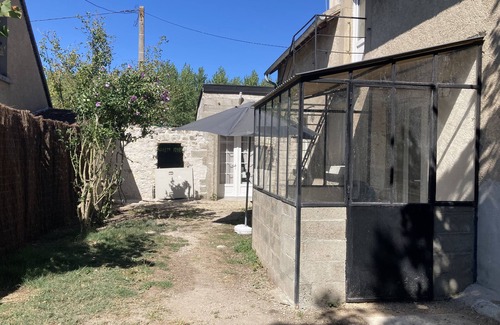Noyers-sur-Cher Casa | Equipped kitchen, 2 bedrooms, living room, garden, 10min from Parc de Beauval.