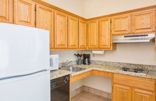 Brownsville Condominio | Suite Equipada | Desayuno diario gratuito, piscina + centro de negocios