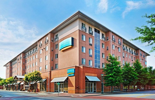 Downtown Chattanooga Condominio | Equipped Suite in Downtown Chattanooga | Free Breakfast + Hot Tub Access